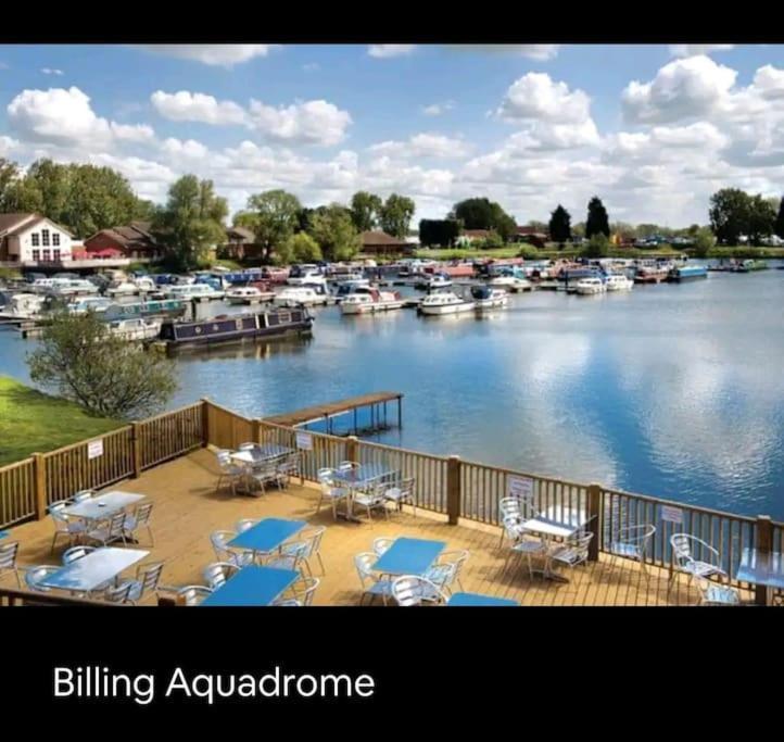 Apartamento Billing Aquadrome Northampton, Royale Poplar Km12 Exterior foto
