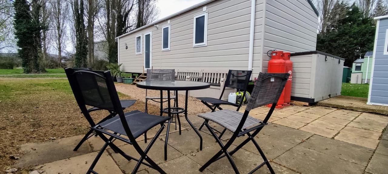 Apartamento Billing Aquadrome Northampton, Royale Poplar Km12 Exterior foto